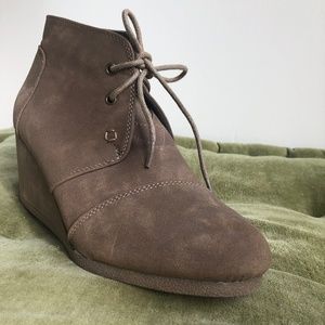 Natural reflections  suede Wedge heels never worn